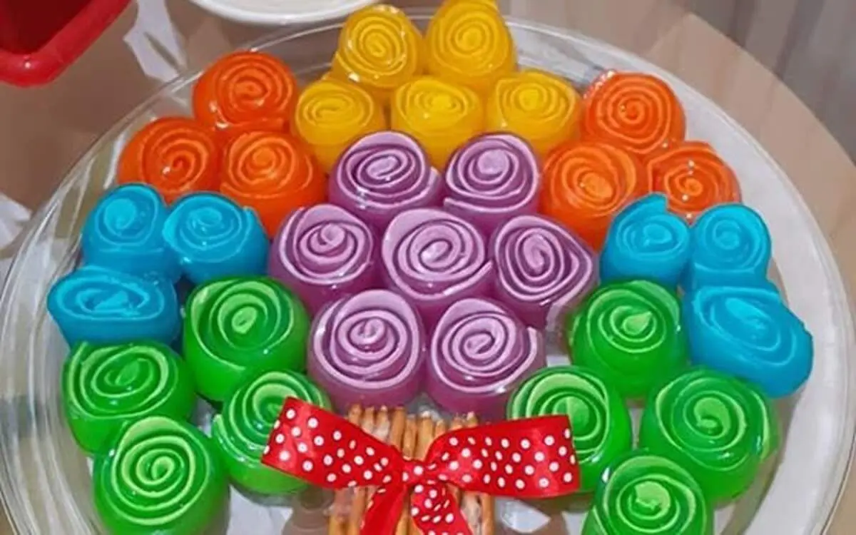 طرز تهیه ژله رولی زیبا و حرفه ای