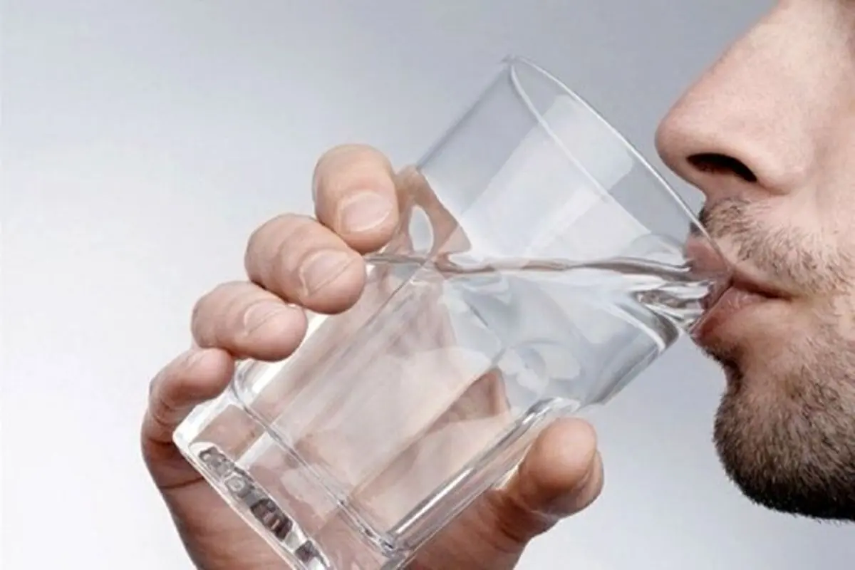 اهمیت مصرف آب در طول روز