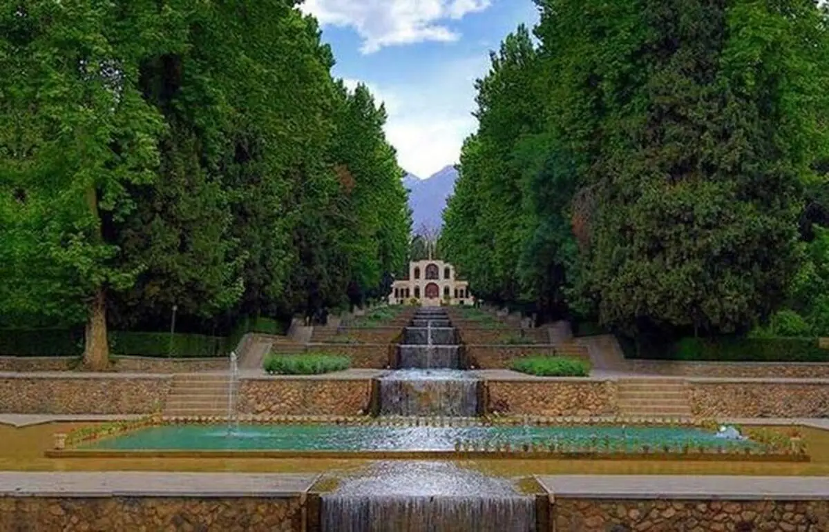 ییلاقی خوش آب و هوا در دل کویر+عکس