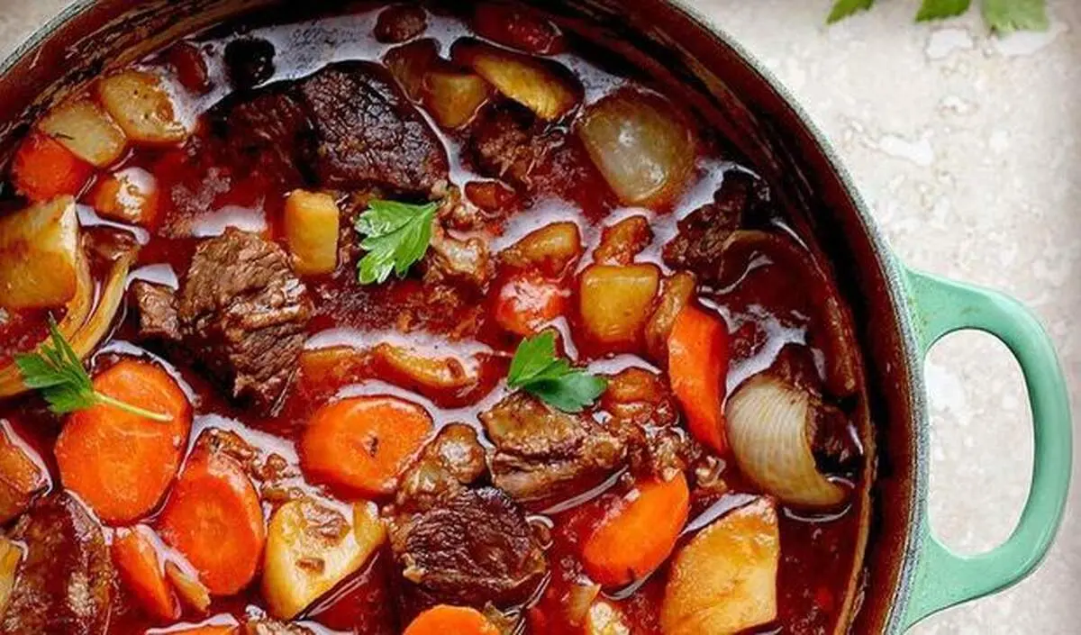 طرز تهیه تاس کباب کاشانی با بادمجان خوشمزه