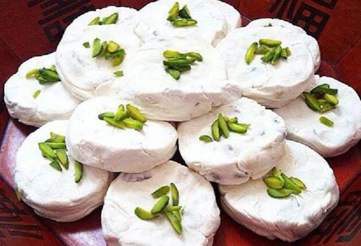 طرز تهیه گز آردی حرفه‌ای و خوشمزه در منزل