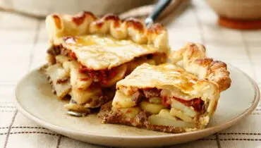 طرز تهیه پای گوشت و سیب زمینی ساده و لذیذ