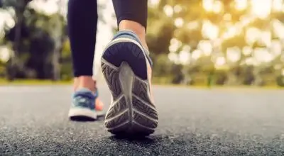 چرا باید روز خود را با قدم زدن شروع کنیم؟ / آیا واقعا به 10 هزار قدم در روز نیاز دارید؟
