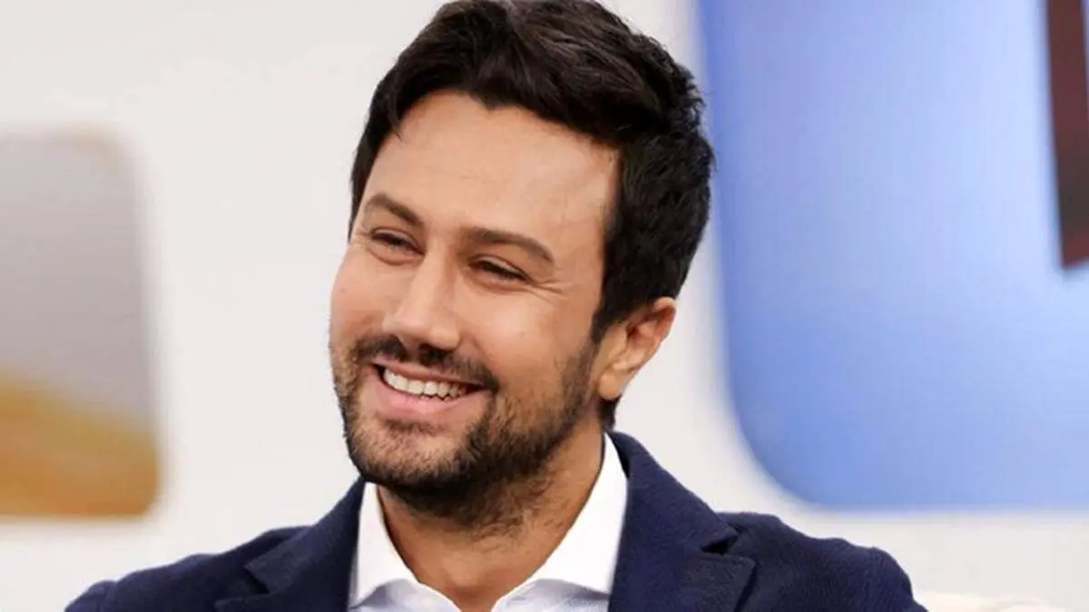 شوخی شاهرخ استخری با آثار ماسک زدن+عکس