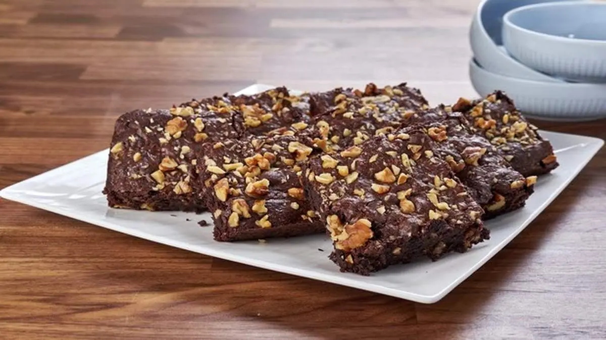 طرز تهیه کیک براونی گردویی لذیذ