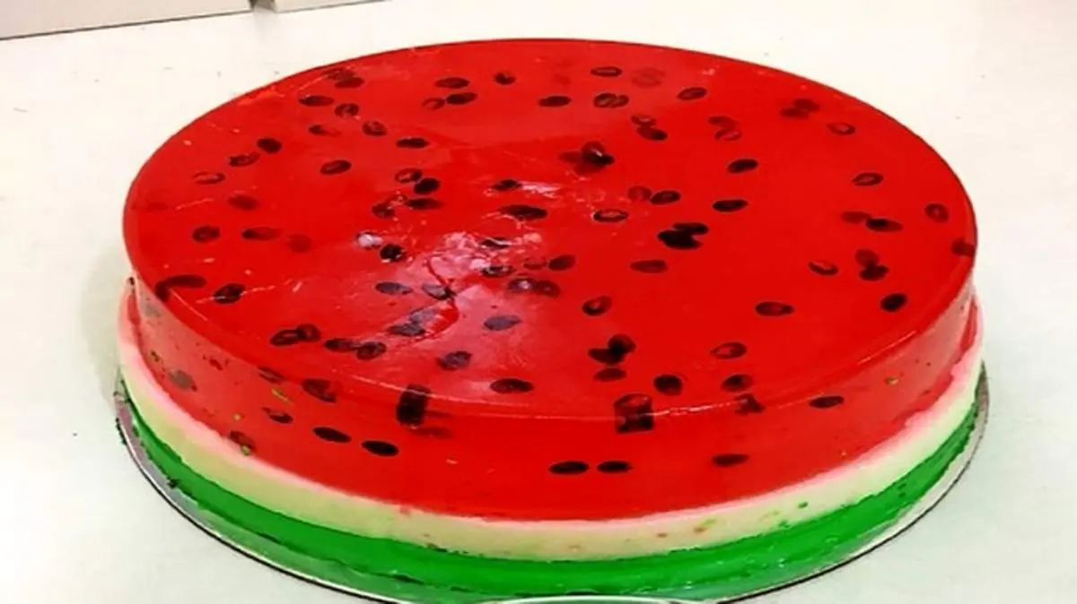 طرز تهیه ژله هندوانه مجلسی برای شب یلدا