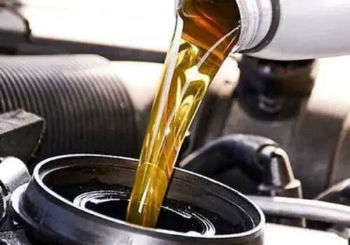 بازار روغن موتور زیر فشار گرانی له شد
