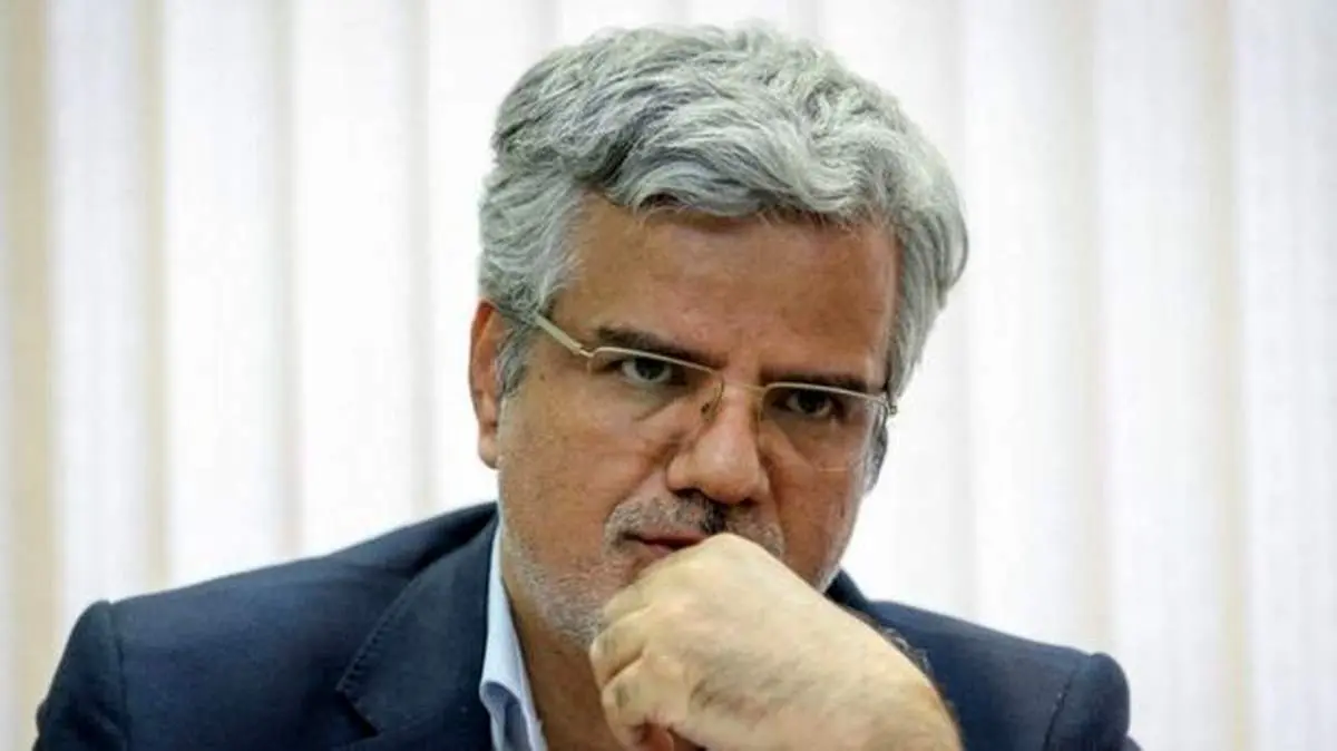 کنایه محمود صادقی به روحانی و قالیباف