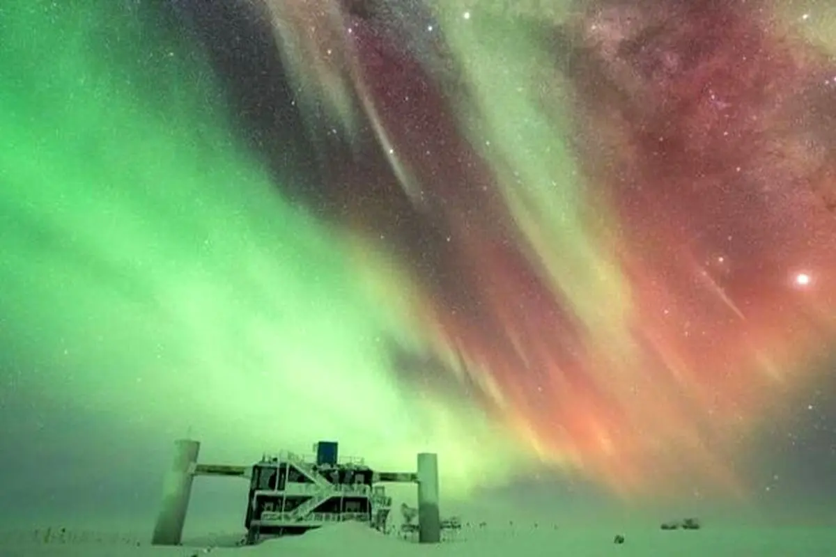 تصاویر دیدنی از پدیده زیبای شفق قطبی