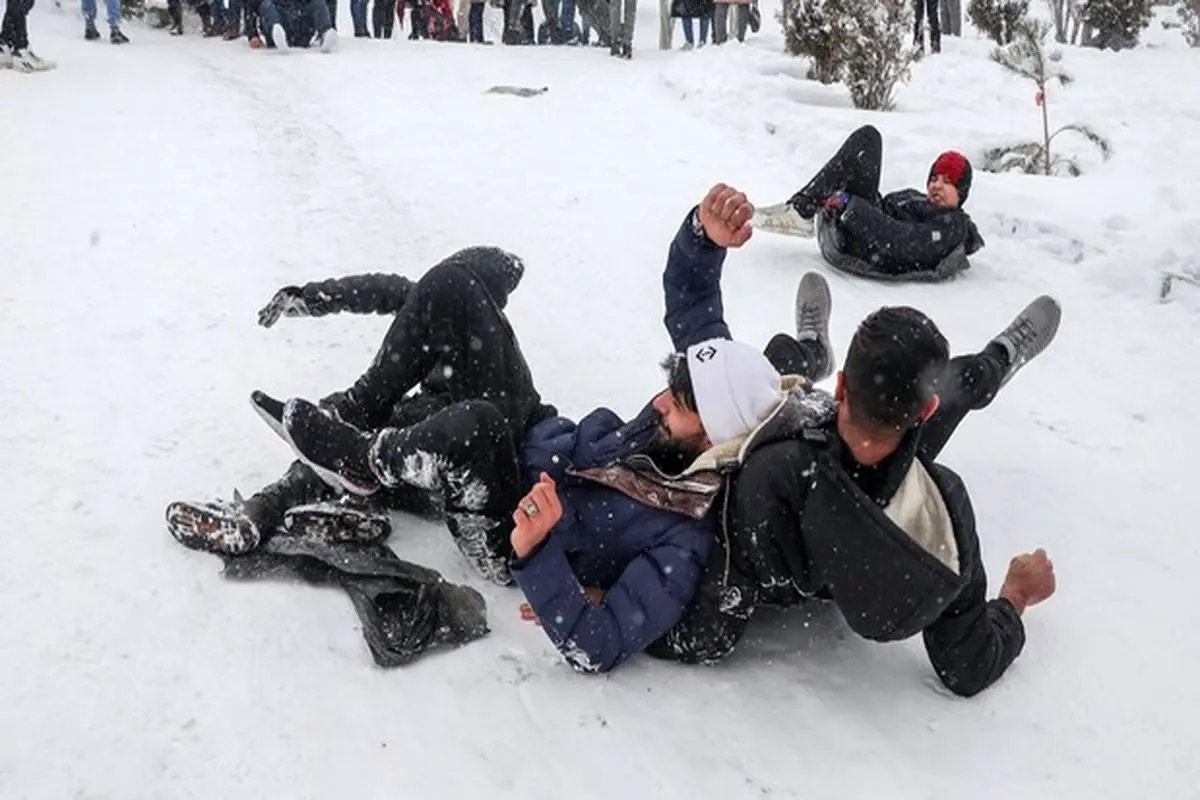 برف بازی در تبریز