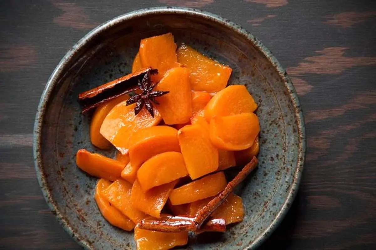 طرز تهیه کمپوت خرمالو با عسل