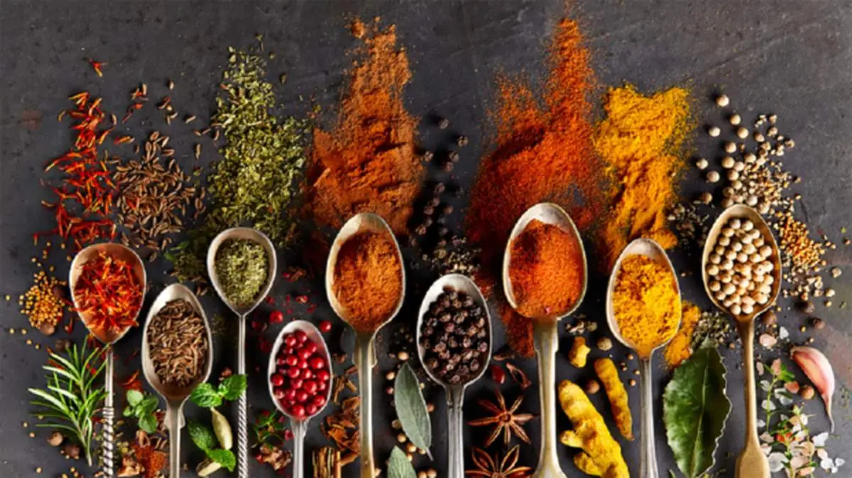 ۱۰ گیاه دارویی و ادویه ای که درمان بیماری ها هستند