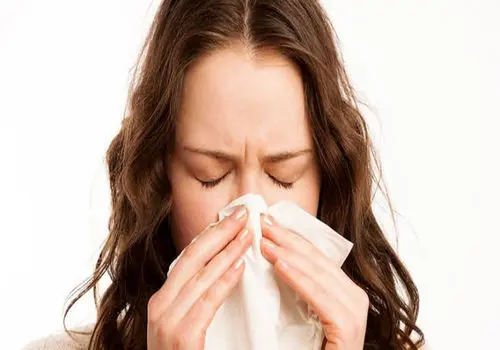 با گرفتگی بینی در فصل بهار چه کنیم؟