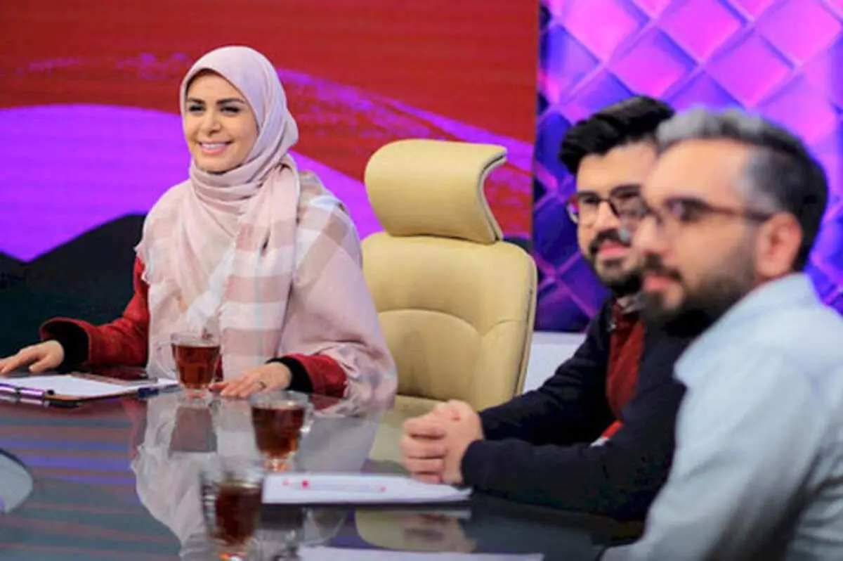 اقدام زشت روی آنتن زنده؛ تمسخر انگلیسی حرف زدن مجری زن+ فیلم