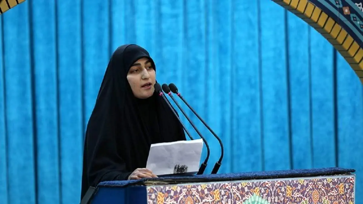 دختران حاج قاسم! پرچم را لحظهای زمین نگذاریم+عکس