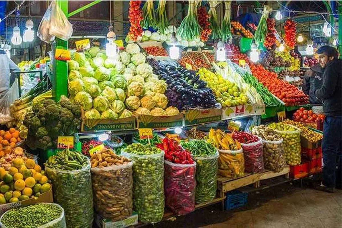 قیمت انواع میوه و سبزیجات در بازار ۹ دی ماه ۹۹ + جدول