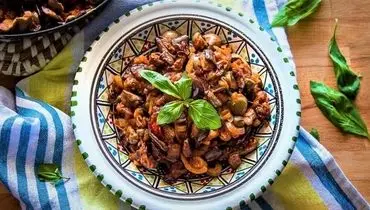 طرز تهیه خوراک بادمجان با زیتون خوشمزه