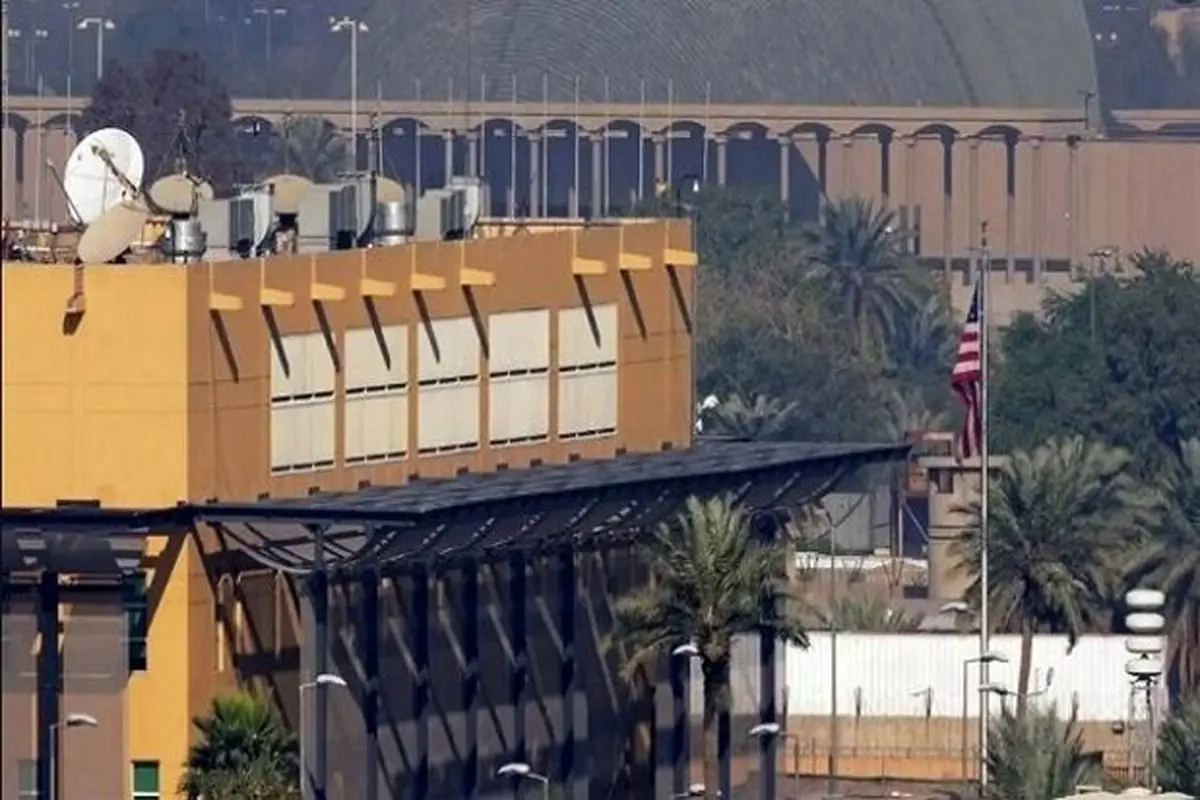 شلیک چند راکت کاتیوشا به سفارت آمریکا در منطقه سبز بغداد+ فیلم و تصاویر
