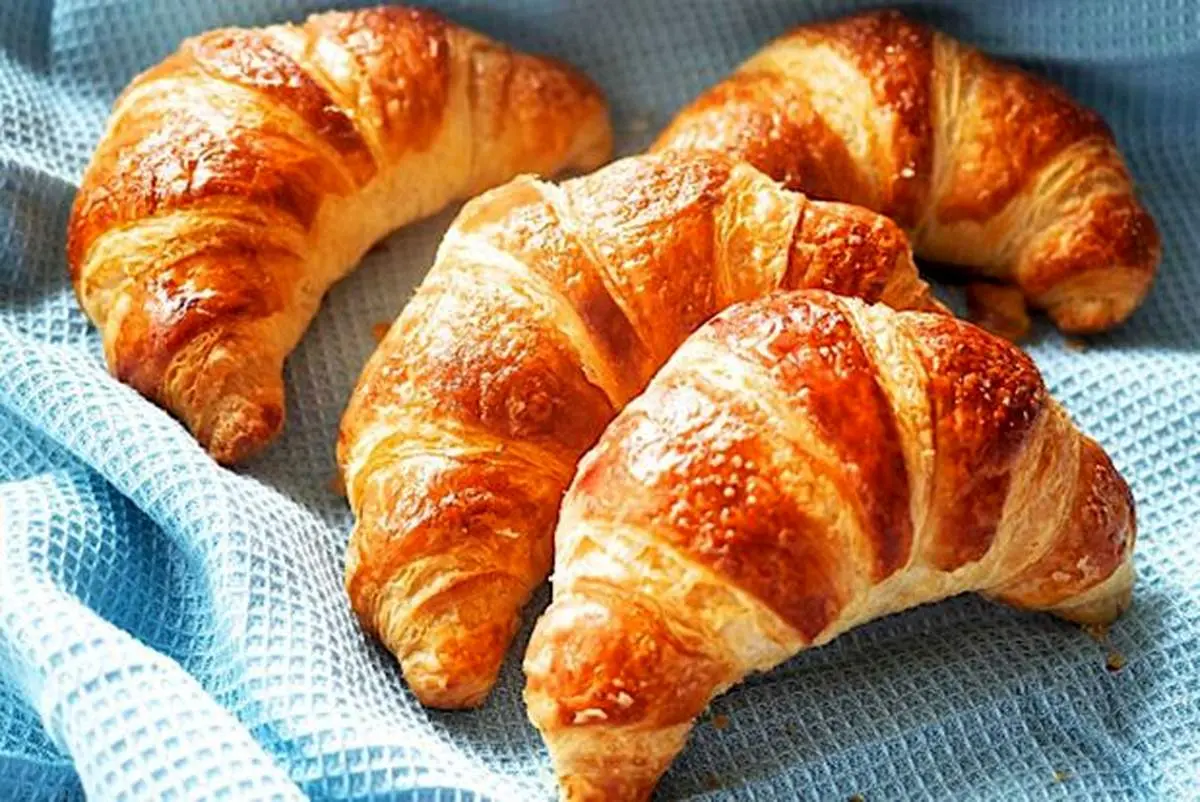 طرز تهیه نان کروسان خوشمزه مناسب صبحانه