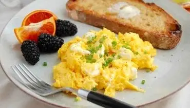 صبح‌ها تخم مرغ و پنیر را با هم نخورید