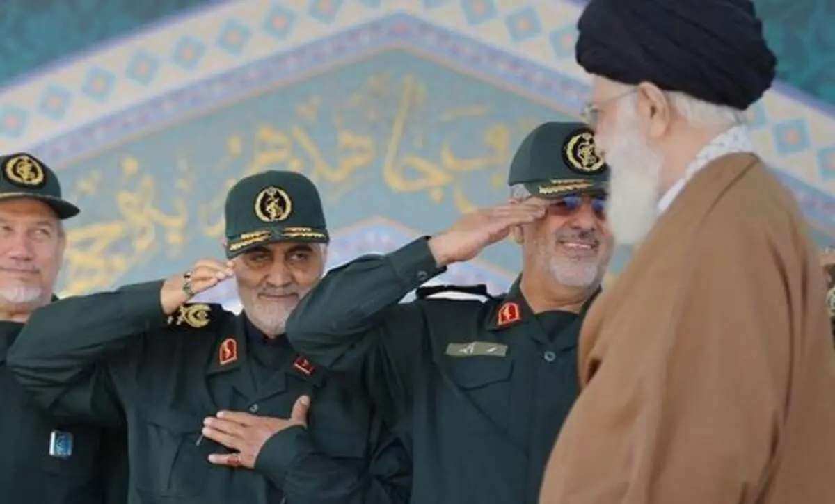 پوستر معنادار سایت رهبر انقلاب درباره سردار سلیمانی