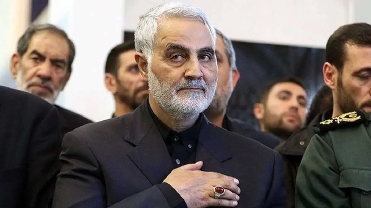 واکنش جالب حاج قاسم در برابر مأموری که می‌خواست او را تفتیش کند