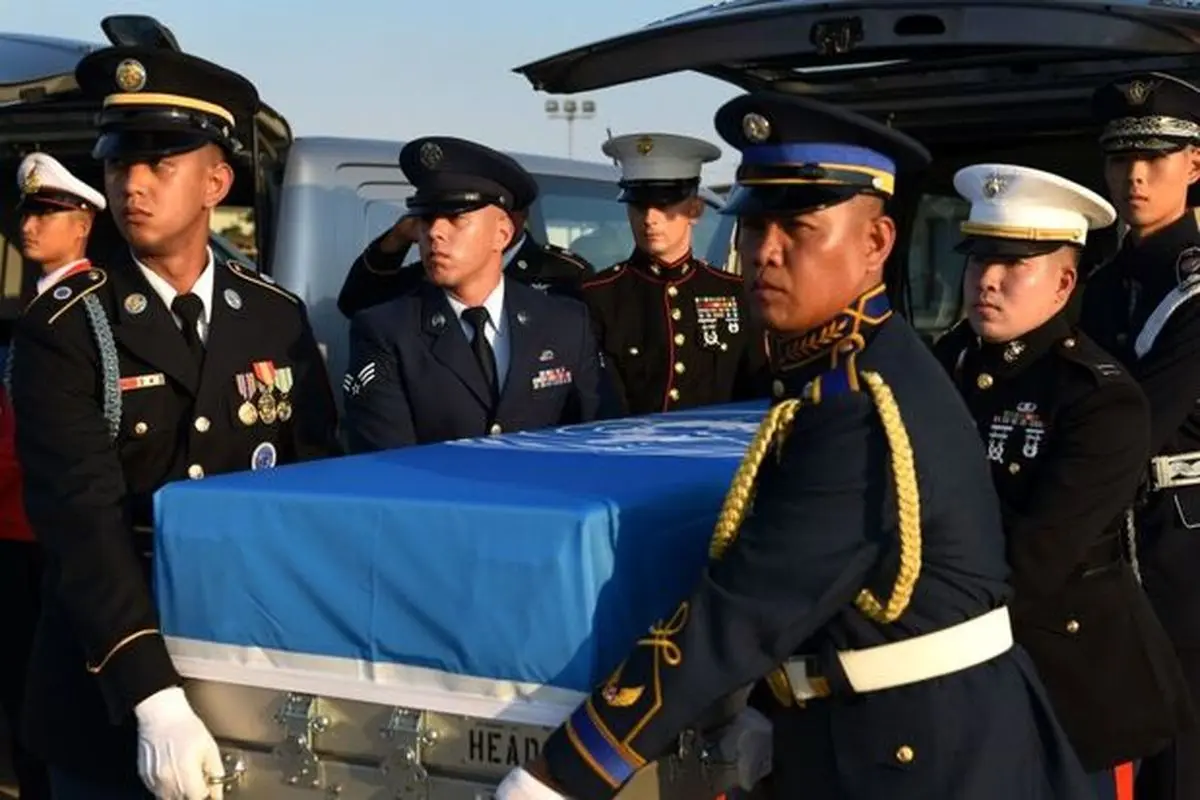 واشنگتن بقایای اجساد ۷۰ سرباز آمریکایی جنگ کره را تحویل گرفت+جزئیات
