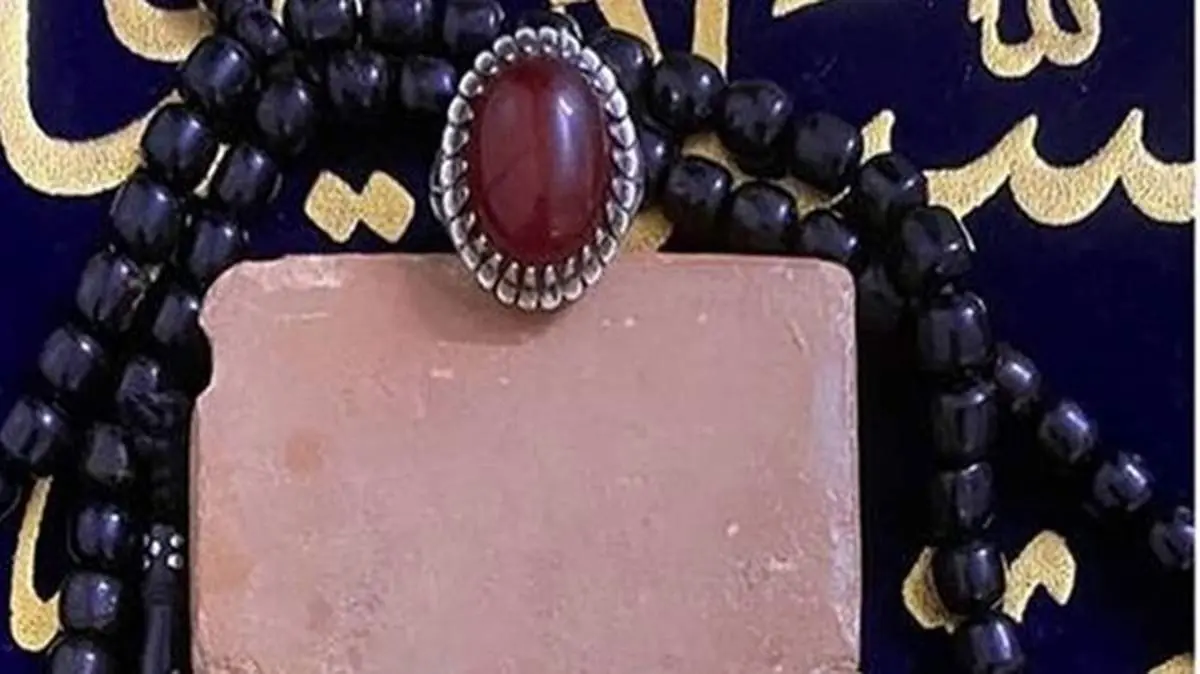 ماجرای انگشتر و تسبیحی که سردار سلیمانی به دو خواهر داد