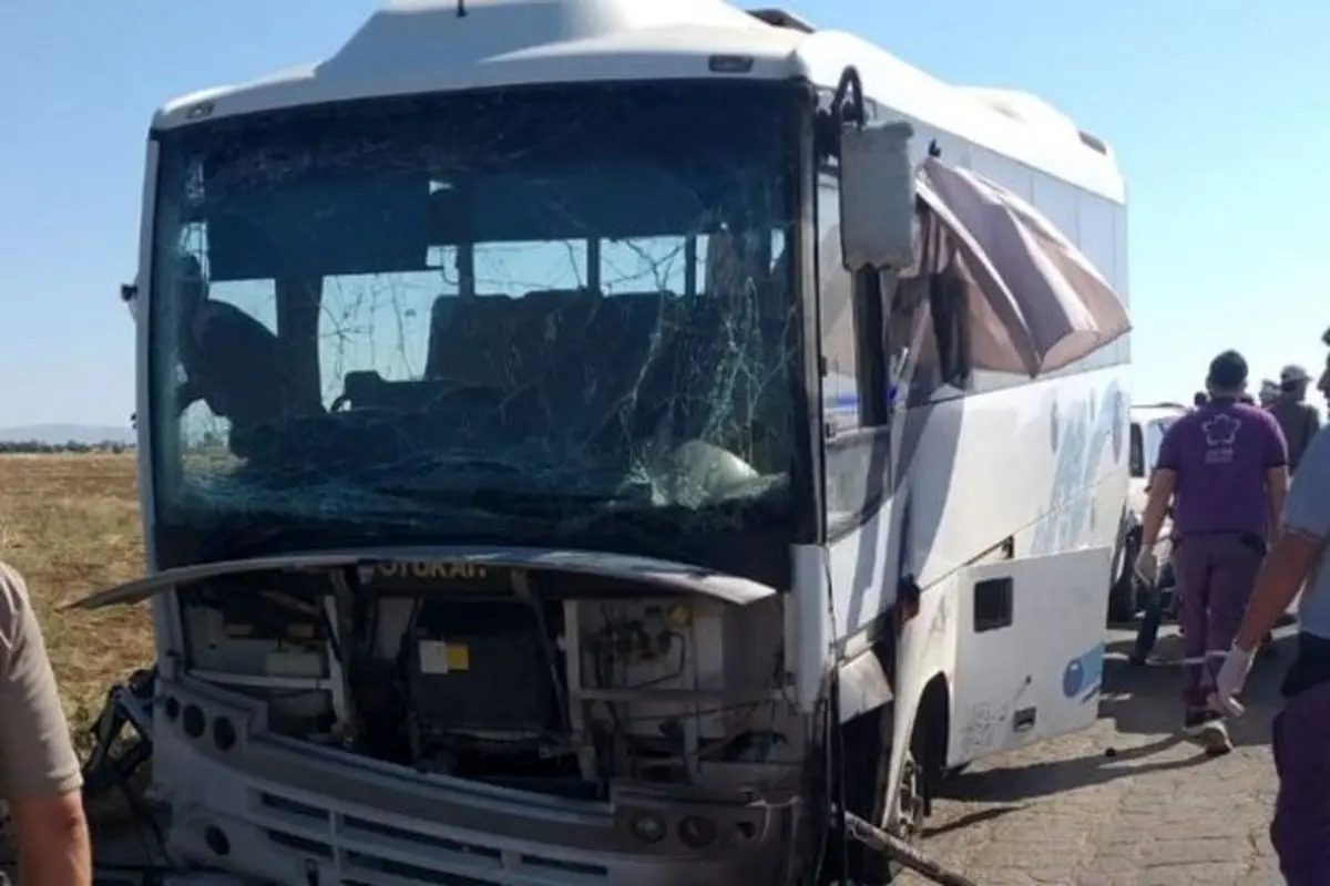 ۱۳ کشته و زخمی در حمله تروریستی به یک اتوبوس در سوریه