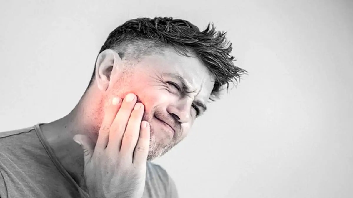 علائم عفونت لثه چیست + روش درمان