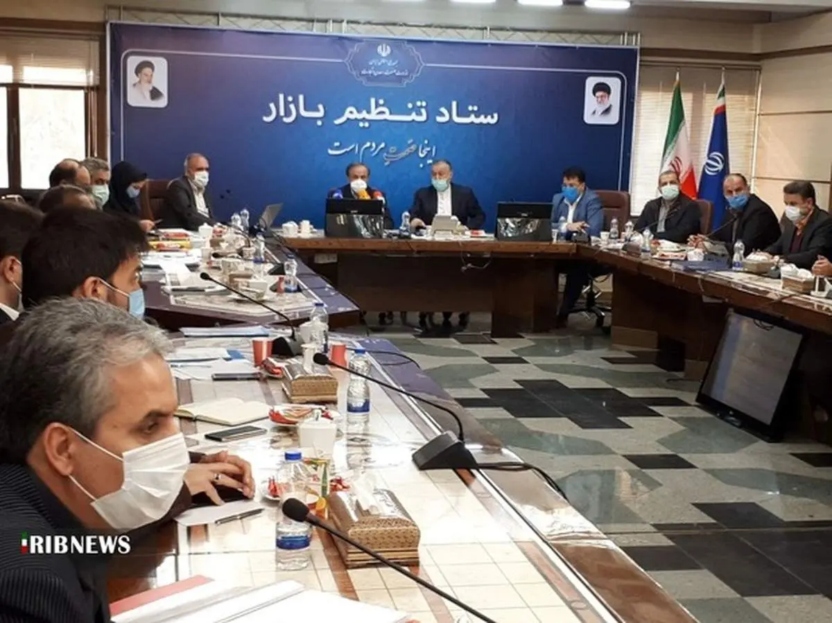 رزم حسینی: در ۶۰ قلم کالا نوسانات قیمتی داریم/ ۴.۱ میلیون تن موجودی کالاهای اساسی در بنادر