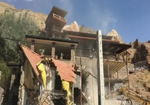 تخریب 64 ویلای فرزندان یک چهره مشهور اقتصادی