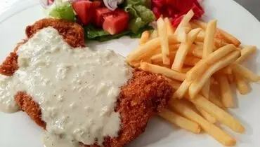 طرز تهیه استیک مرغ با پنیر پارمسان