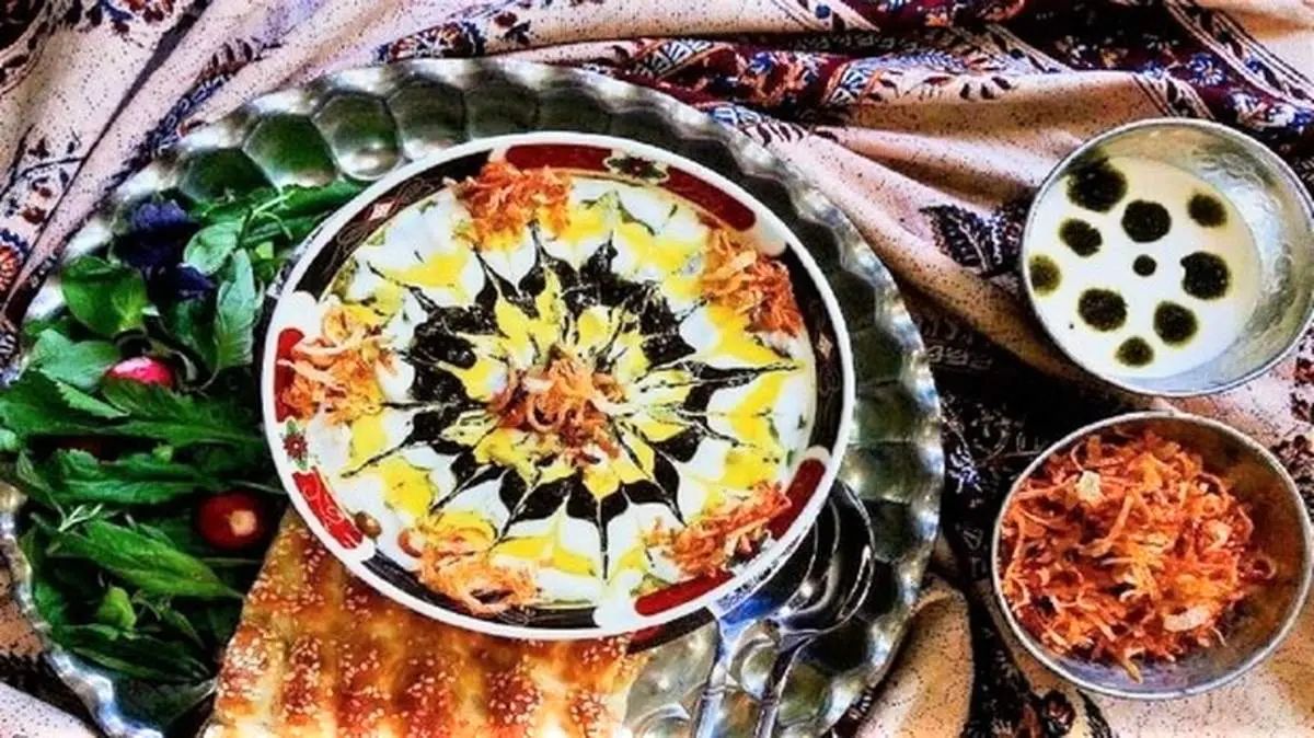طرز تهیه آش رشته خوشمزه و لعابدار