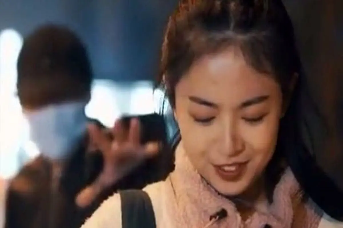 آگهی جنجال برانگیز یک دستمال آرایش پاک کن در چین+ عکس