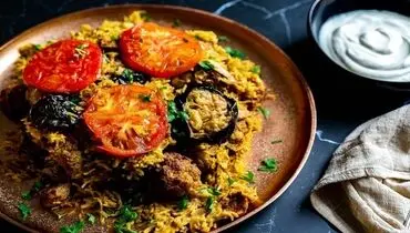 طرز تهیه مقلوبه پلو مرغ و بادمجان، غذای عربی