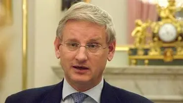 واکنش نخست‌وزیر پیشین سوئد به اعتراضات آمریکا + عکس