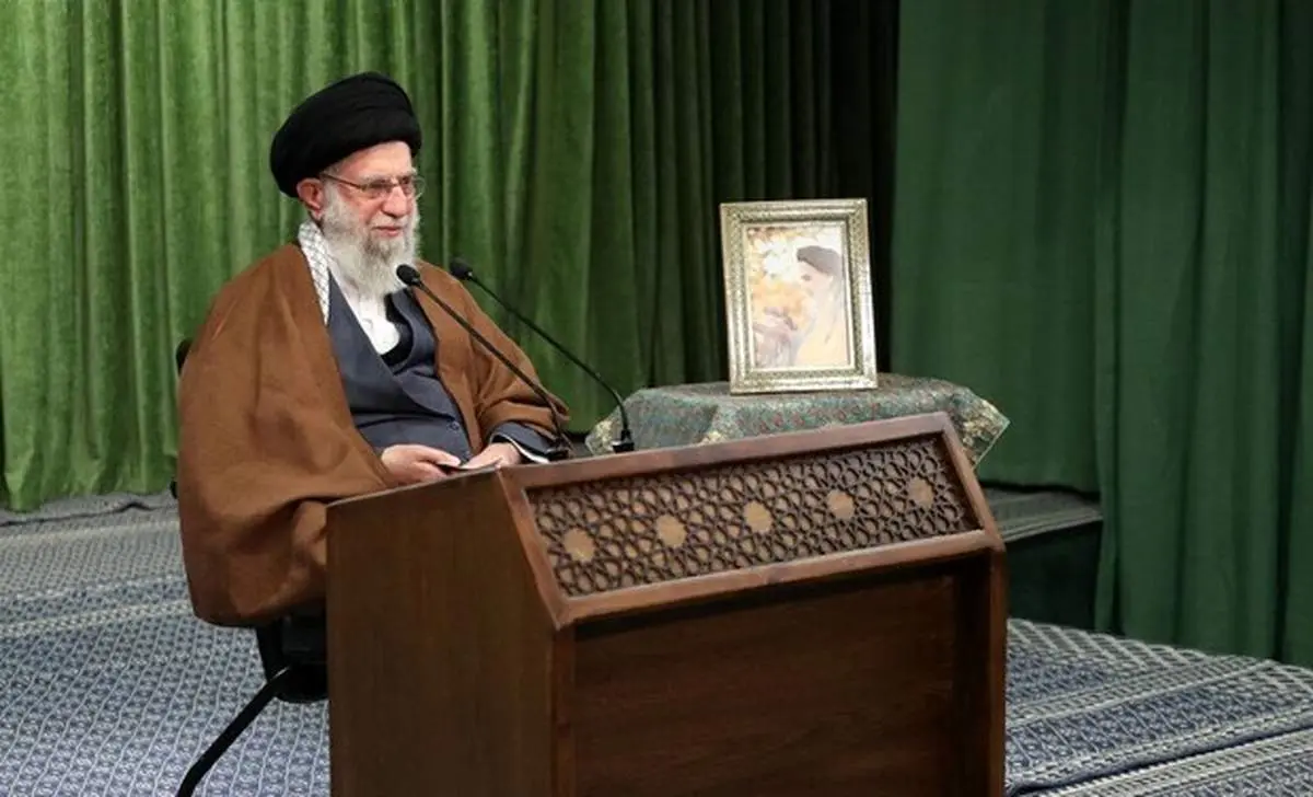 آغاز سخنرانی رهبر انقلاب بهمناسبت سالروز قیام ۱۹ دی