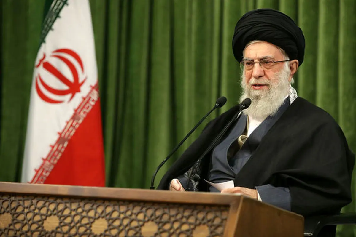 رهبرانقلاب: تحریم ها باید متوقف شود /حضور ایران در منطقه قطعی است