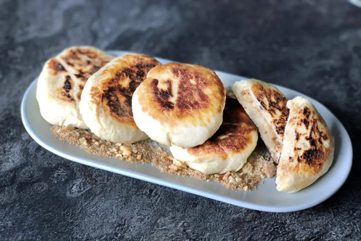 طرز تهیه پنکیک مغزدار و پفکی کُره ای خوشمزه