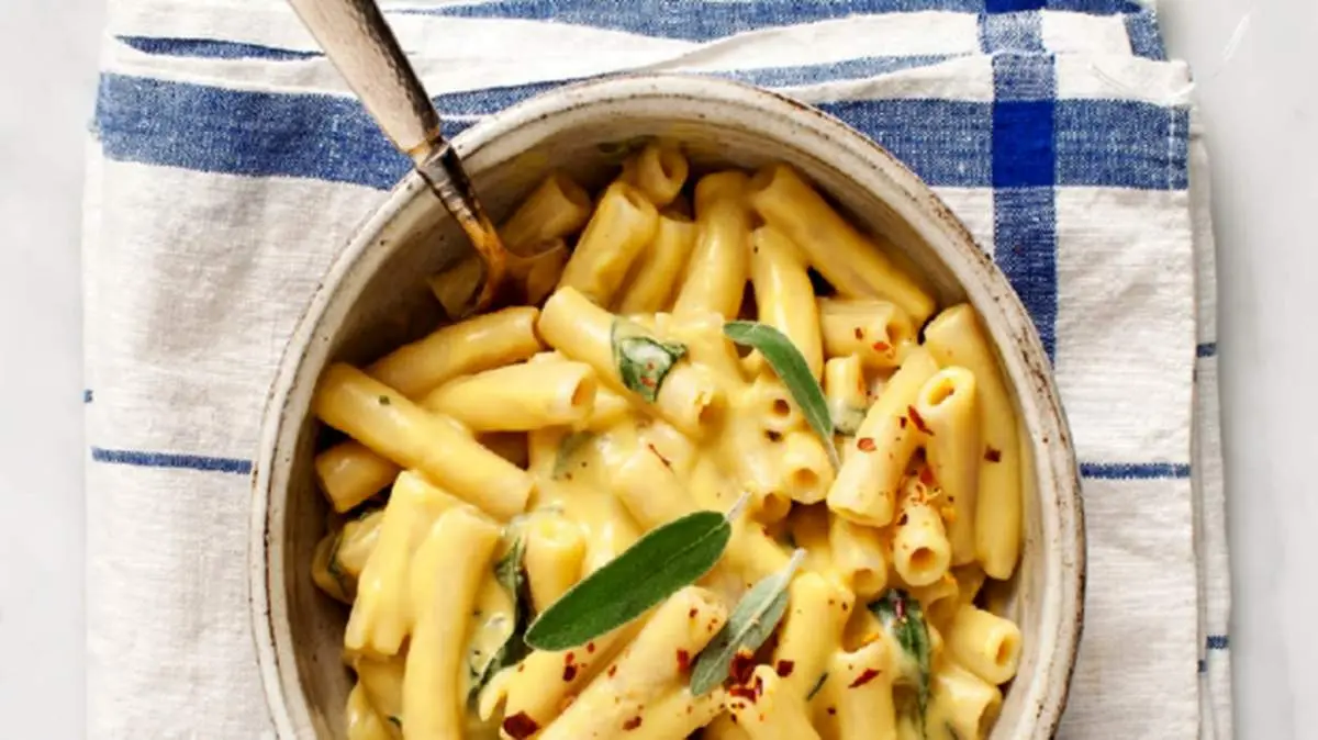 طرز تهیه سس پاستا با کدو و بادام هندی