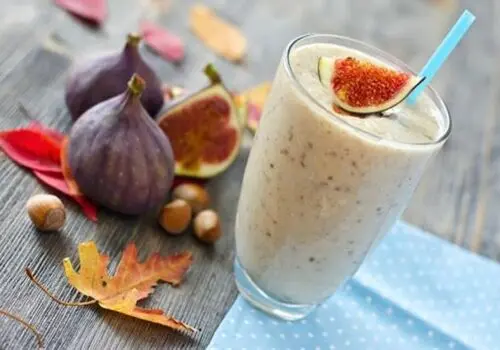  چطور اسموتی آناناس و موز درست کنیم؟