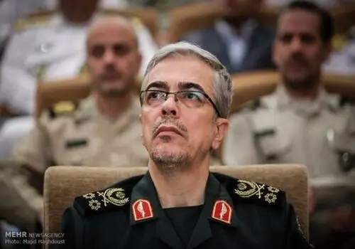 خط و نشان فرمانده ارتش برای آمریکا / حضور ناوگان فرامنطقه‌ای منطقه غیرموجه است 
