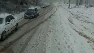 بارش برف و باران در ۱۵ استان/ برف و کولاک «هراز» را مسدود کرد