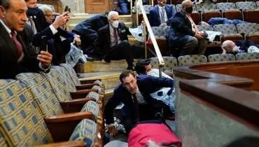 حمل اسلحه یک جمهوری‌خواه و افزایش تنش‌ها در کنگره
