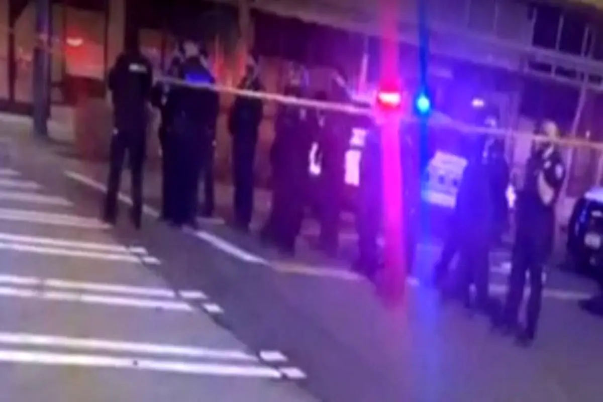 حمله دلخراش خودروی پلیس آمریکا به عابران پیاده + فیلم
