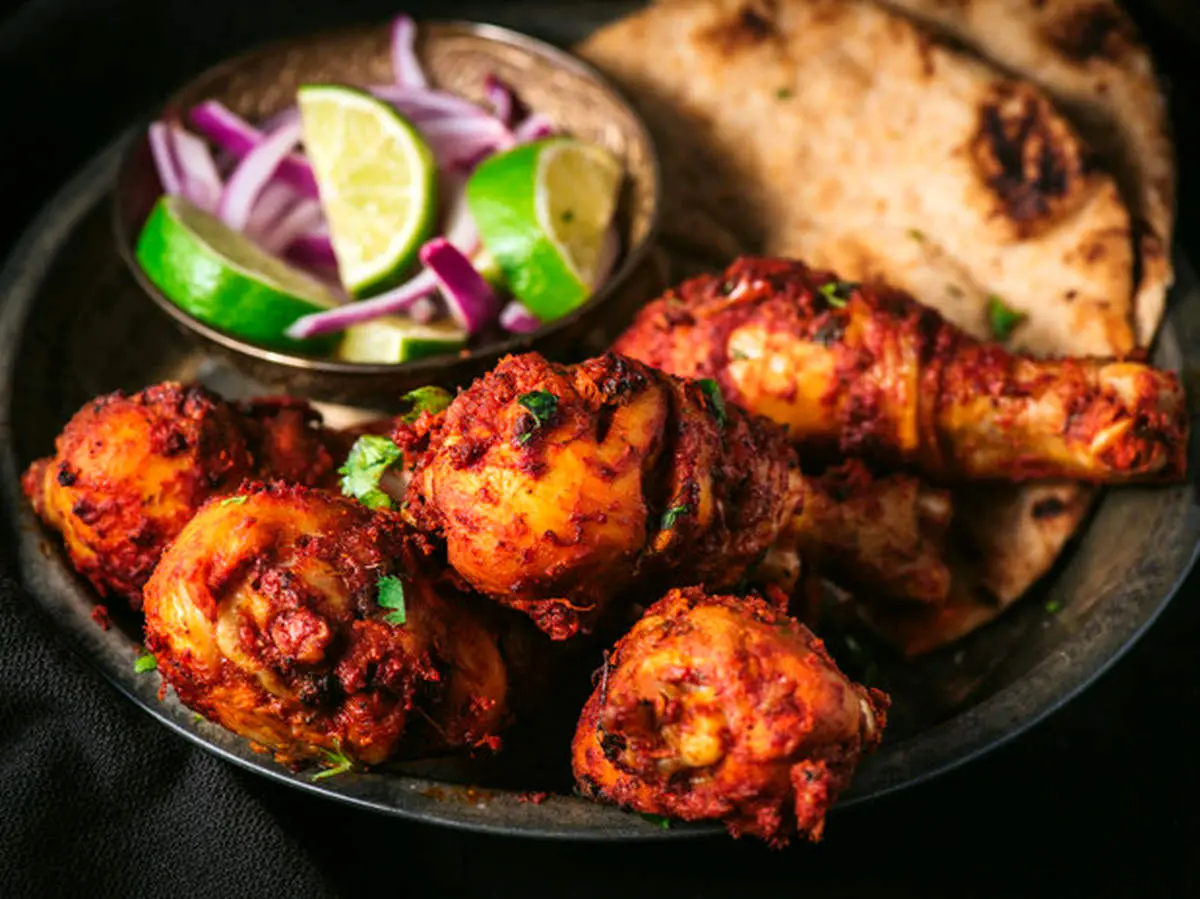 طرز تهیه مرغ تنوری هندی در تابه، فر، کبابی و ساندویچی
