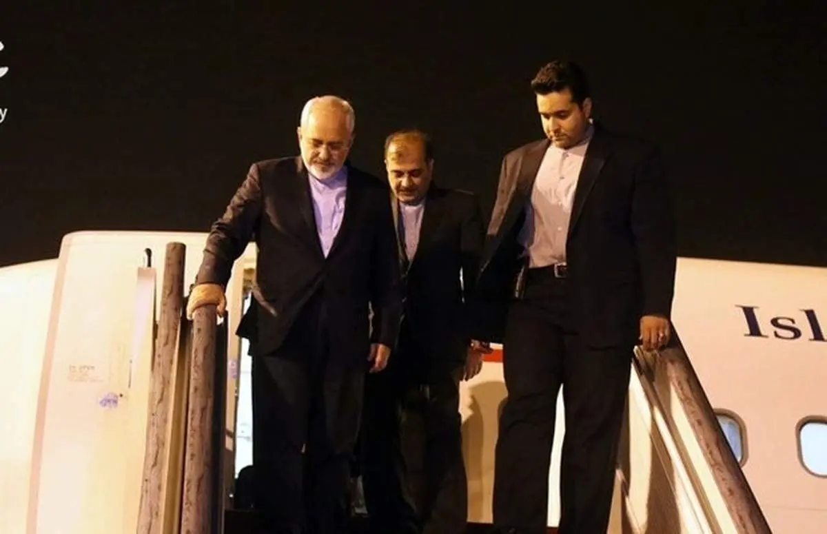 ظریف: آغوش ما براى گفتگو با همسایگان خلیج فارس باز خواهد بود