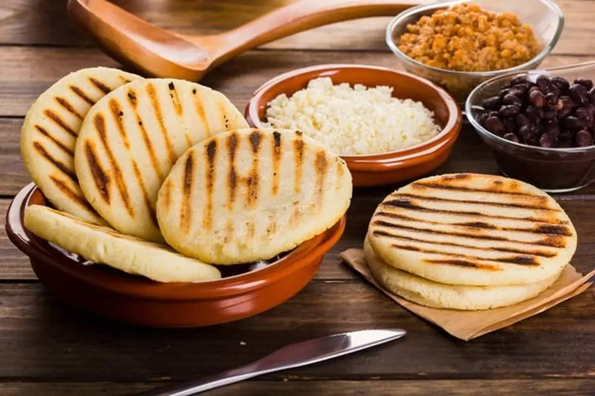 طرز تهیه نان ذرت کلمبیایی گریل شده و خوشمزه