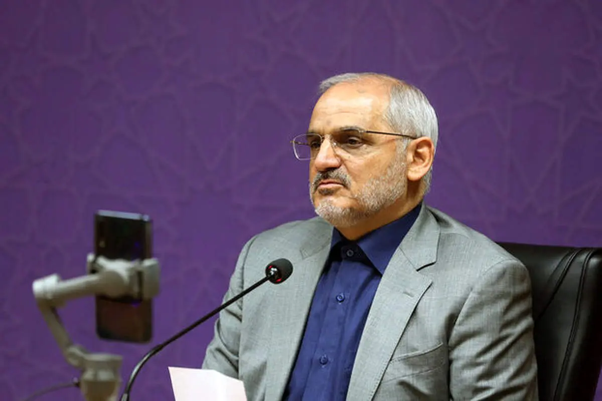 حاجی میرزایی: شرایط معلمان را درک میکنم